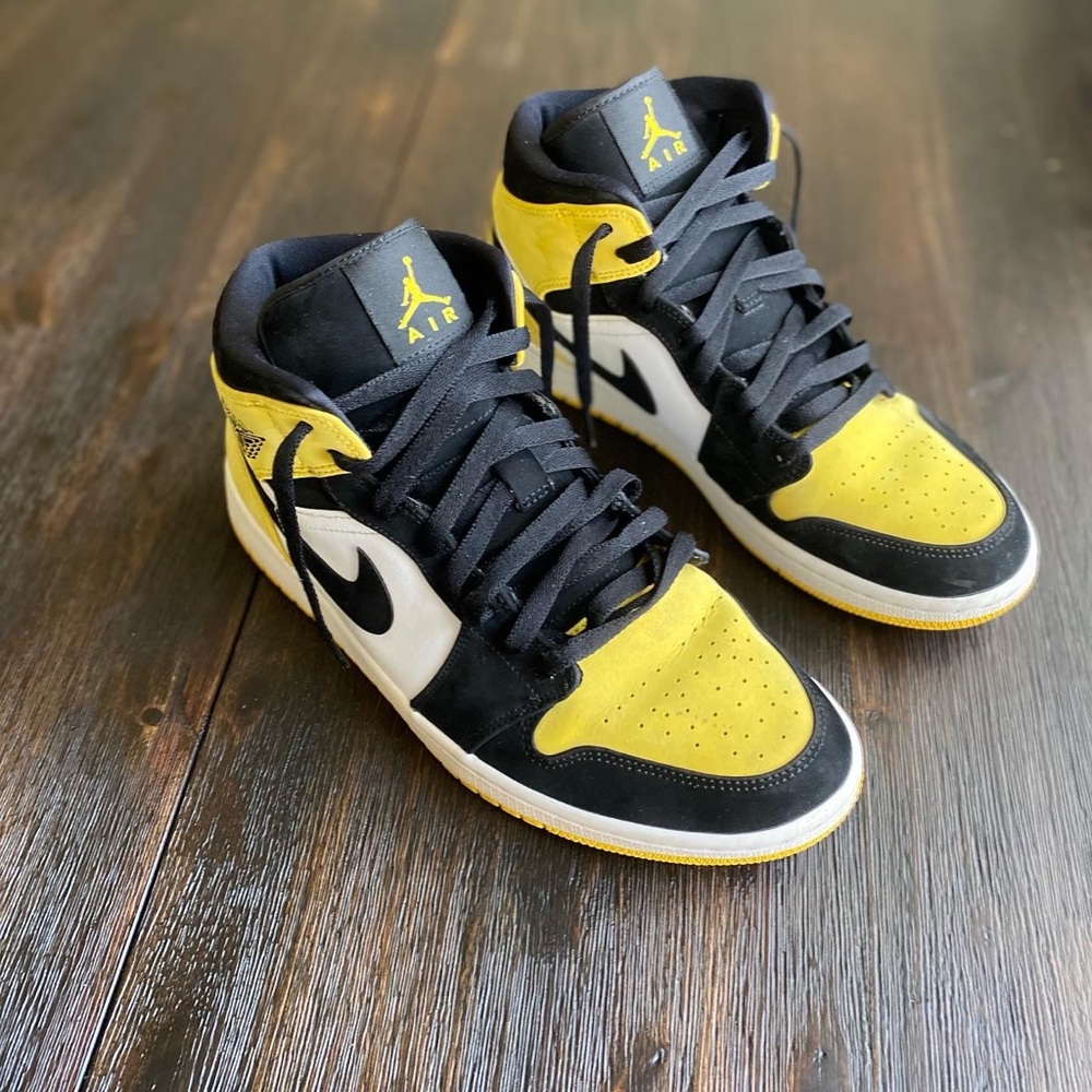 Jordan 1 “Yellow Toe”
